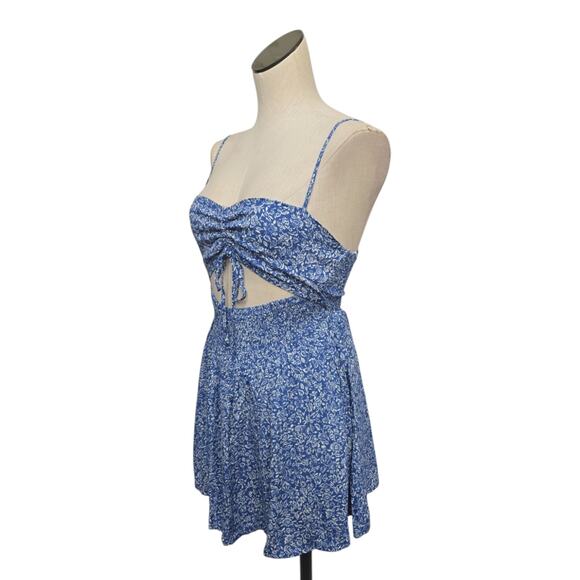 Mable Smocked Drawstring Cutout Blue Floral Romper Dress Size Small Beach Indie - Picture 10 of 11